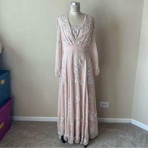 Anthropologie BHLDN Belize Embroidered A-Line Long-Sleeve V-Neck Gown Size 10